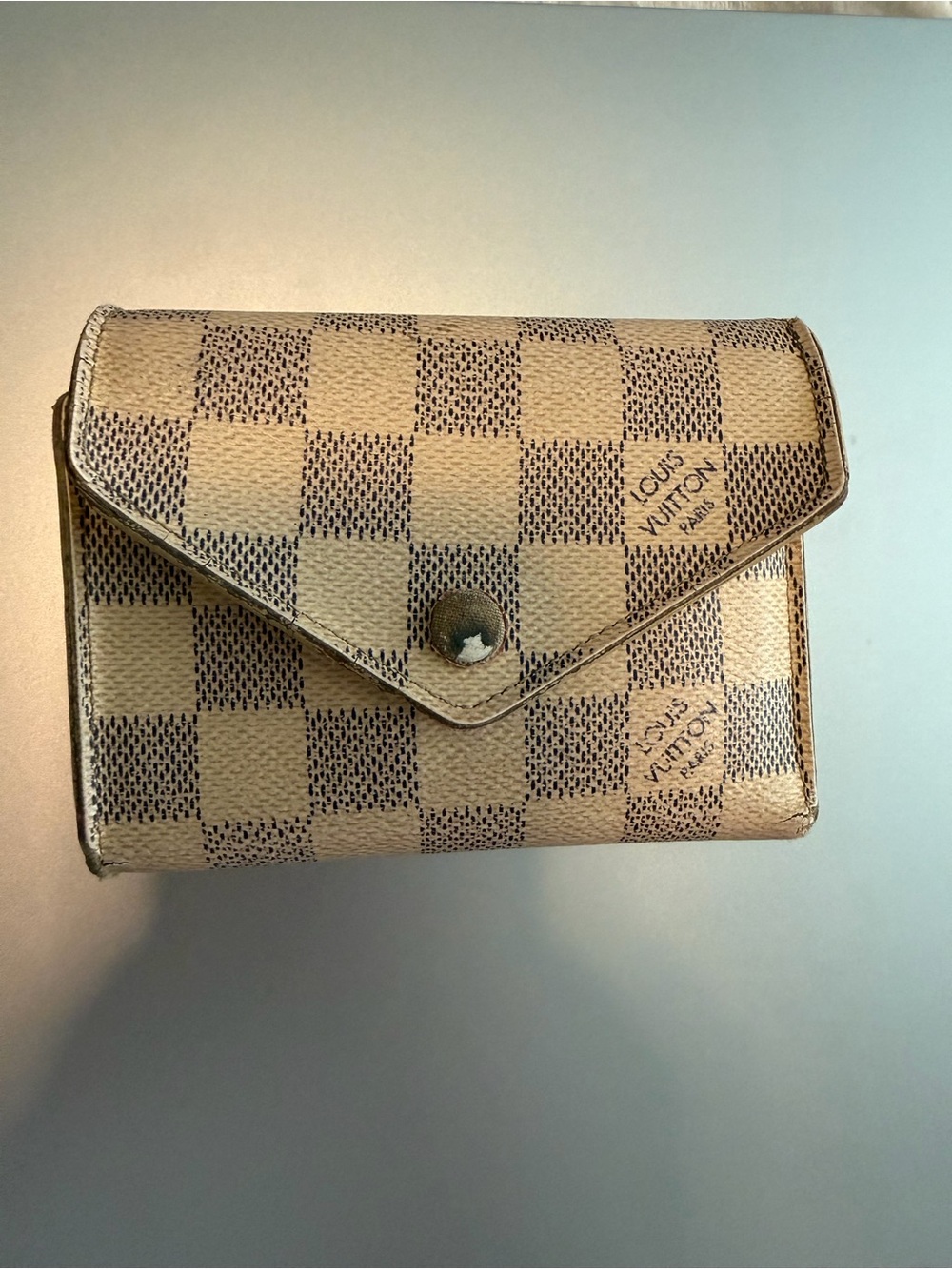 Louis Vuitton Victorine Wallet - pink interior